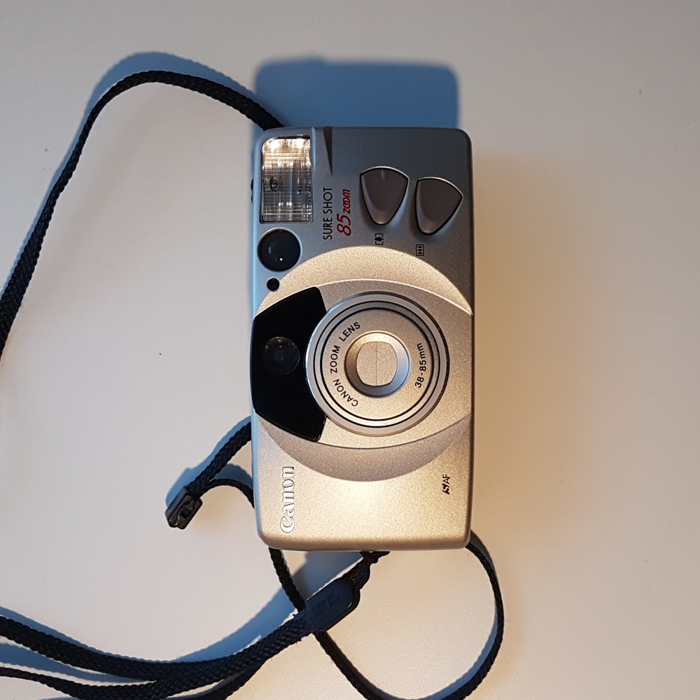 Canon Sure Shot 85 zoom Film Photo Camera 35mm vintage